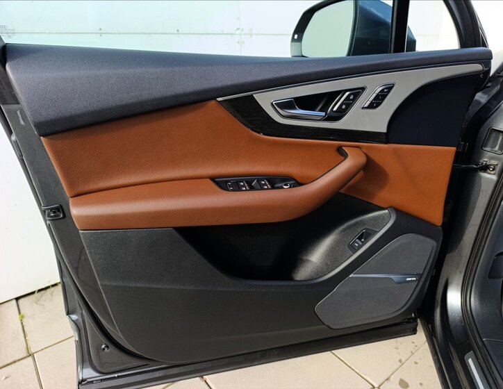 Audi Q7 SUV / Terénní 3,0 l 245 kw