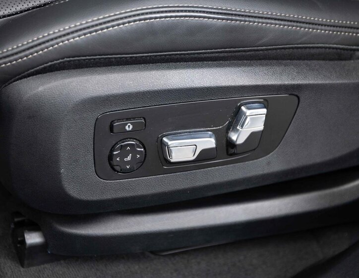 BMW X5 SUV / Terénní 3,0 l 219 kw