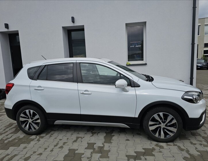 Suzuki SX4 S-Cross Hatchback 1,4 l 103 kw