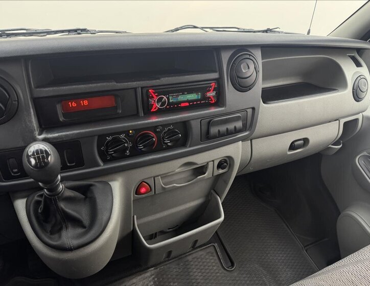 Renault Master Skříň 2,5 l 74 kw