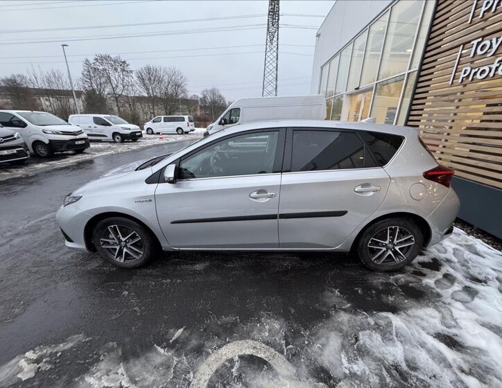 Toyota Auris Hatchback 1,8 l 73 kw