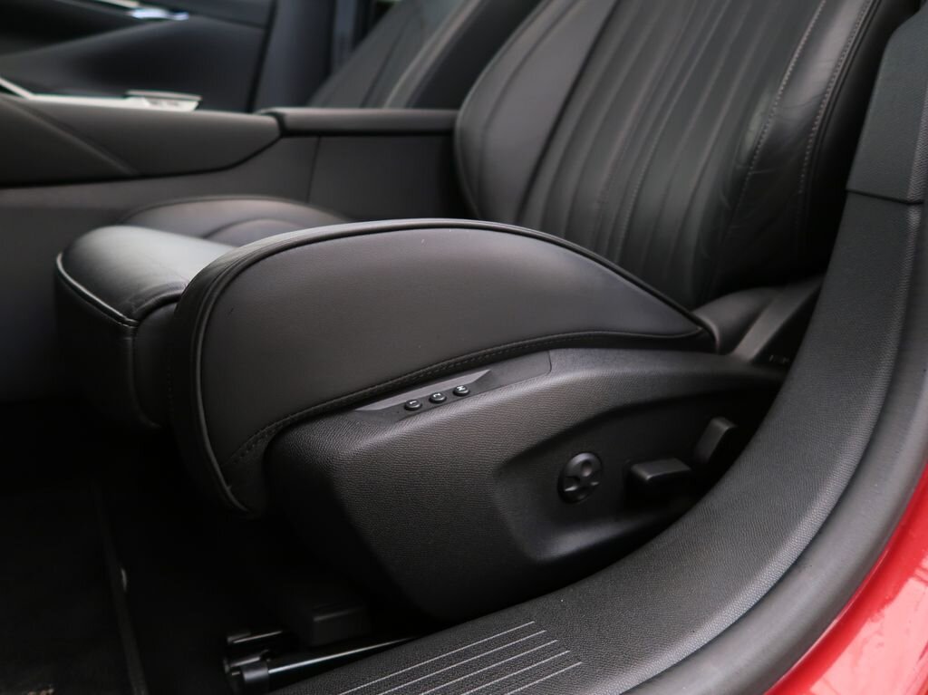 DS Automobiles DS4 Hatchback 1,6 l 132 kw