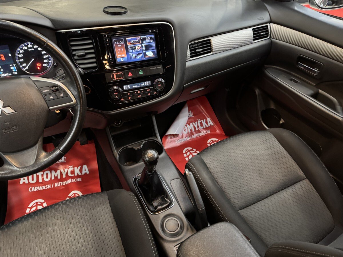 Mitsubishi Outlander SUV / Terénní 2,0 l 110 kw