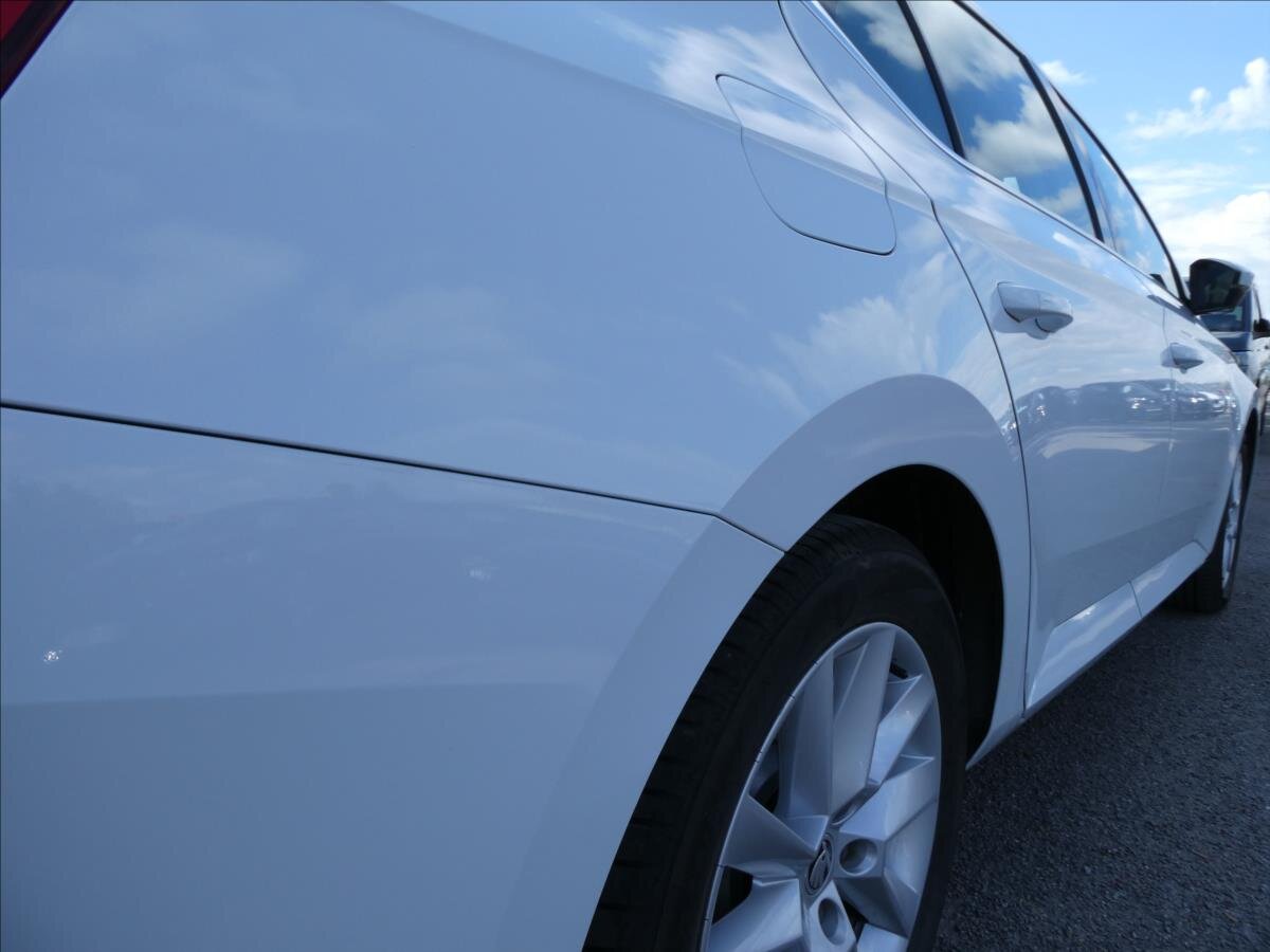 Škoda Superb Liftback 2,0 l 147 kw