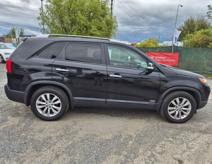 KIA Sorento 4