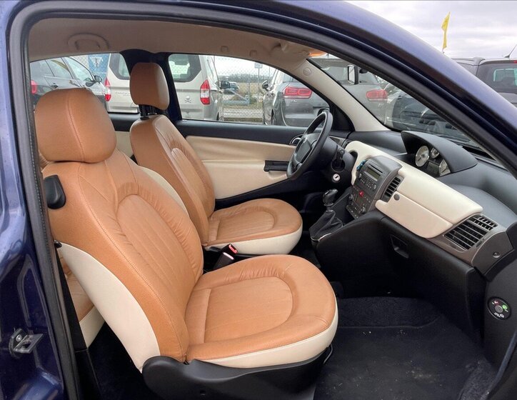 Lancia Y Hatchback 1,2 l 59 kw