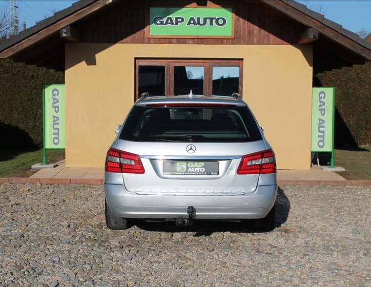 Mercedes-Benz Třídy E Kombi 2,1 l 125 kw