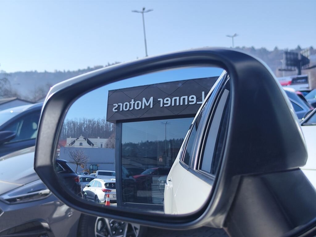 Toyota RAV4 SUV / Terénní 2,5 l 163 kw