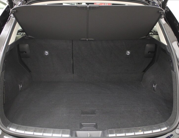 Lexus NX 350h SUV / Terénní 2,5 l 179 kw