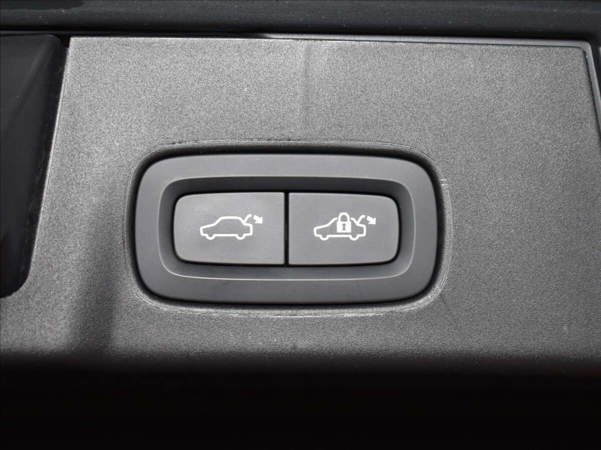 Volvo V90 Kombi 2,0 l 186 kw