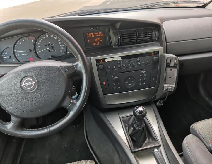 Opel Omega 13