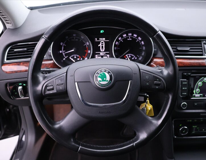 Škoda Superb 19