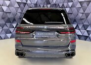 BMW X7 SUV / Terénní 4,4 l 390 kw