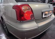 Toyota Avensis Liftback 1,8 l 95 kw