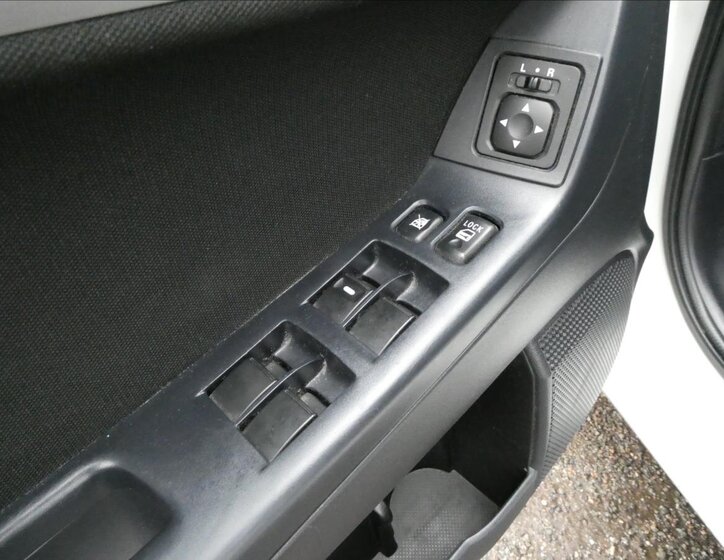 Mitsubishi Lancer 26