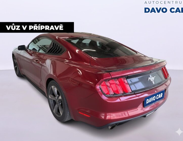 Ford Mustang Kupé 3,7 l 227 kw