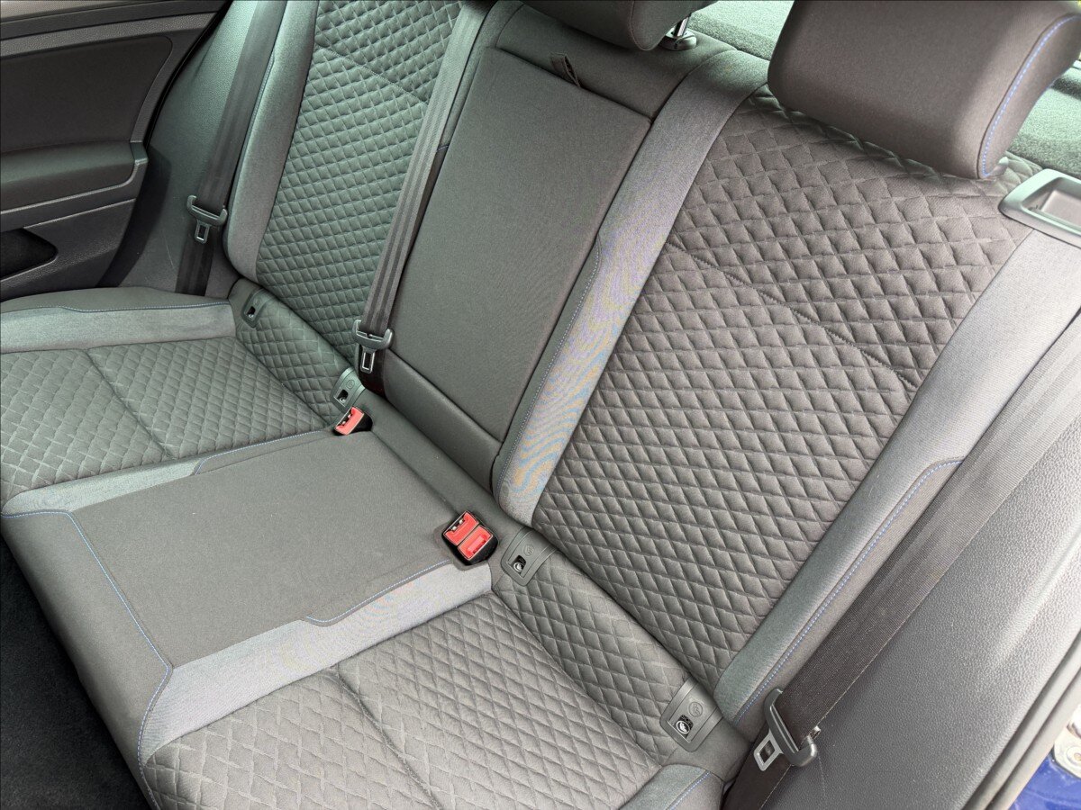 Volkswagen Golf Hatchback 999,0 85 kw