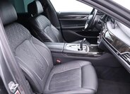 BMW Řada 7 Sedan / Limuzína 4,4 l 330 kw