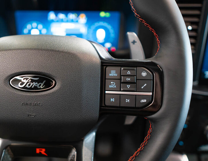 Ford F-150 Pick-up 5,2 l 536 kw