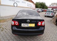 Volkswagen Jetta Sedan 1,4 l 90 kw