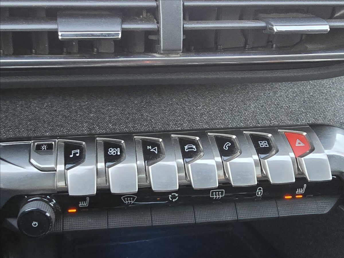 Peugeot 5008 SUV / Terénní 1,6 l 88 kw