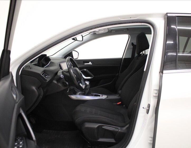 Peugeot 308 Hatchback 1,6 l 73 kw