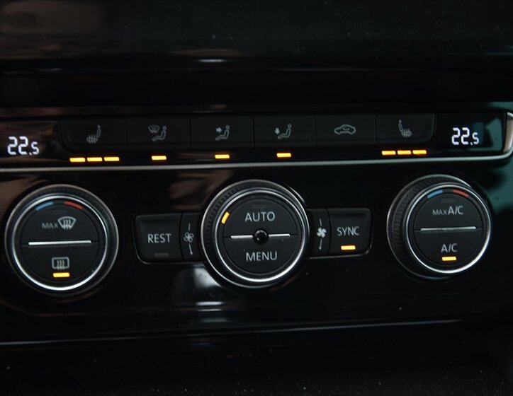Volkswagen Passat Kombi 2,0 l 140 kw