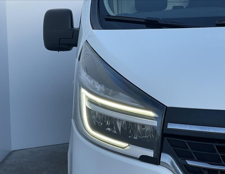 Renault Trafic 16