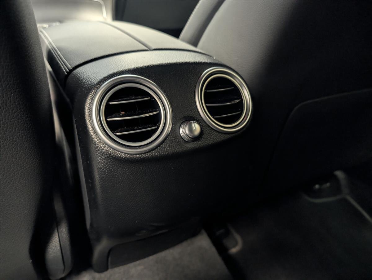 Mercedes-Benz GLC SUV 2,0 l 145 kw