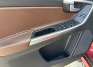 Volvo XC60 SUV / Terénní 2,4 l 133 kw