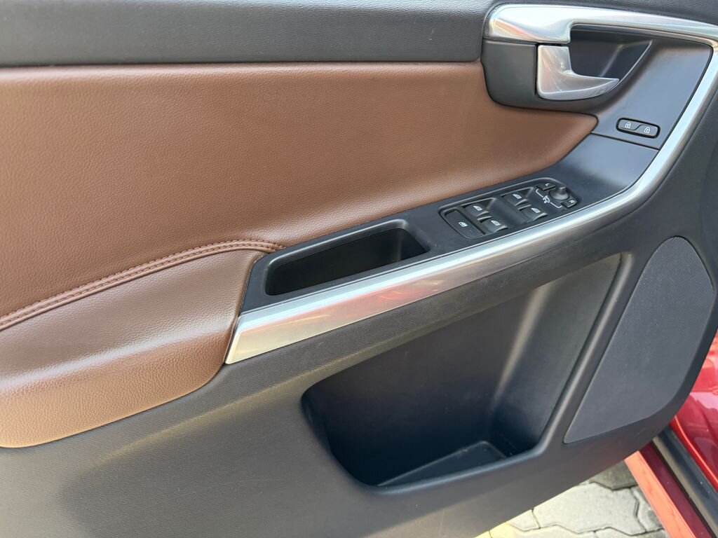 Volvo XC60 SUV / Terénní 2,4 l 133 kw