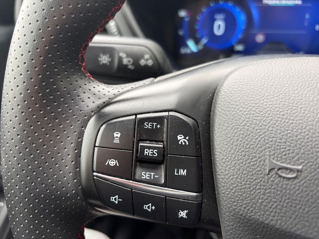 Ford Kuga SUV / Terénní 2,5 l 140 kw