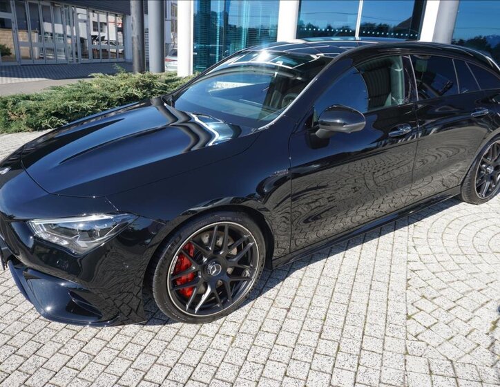 Mercedes-Benz CLA Kombi 2,0 l 310 kw