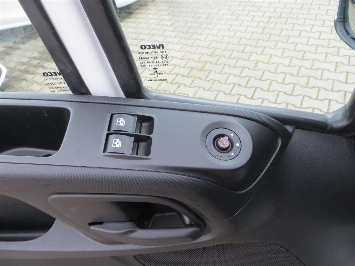 Iveco Daily Skříň 3,0 l 100 kw