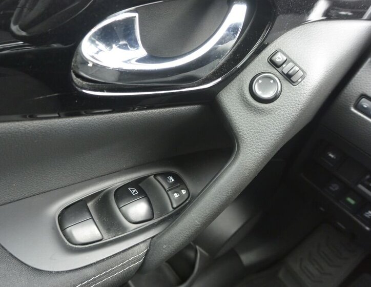 Nissan Qashqai SUV / Terénní 1,2 l 85 kw