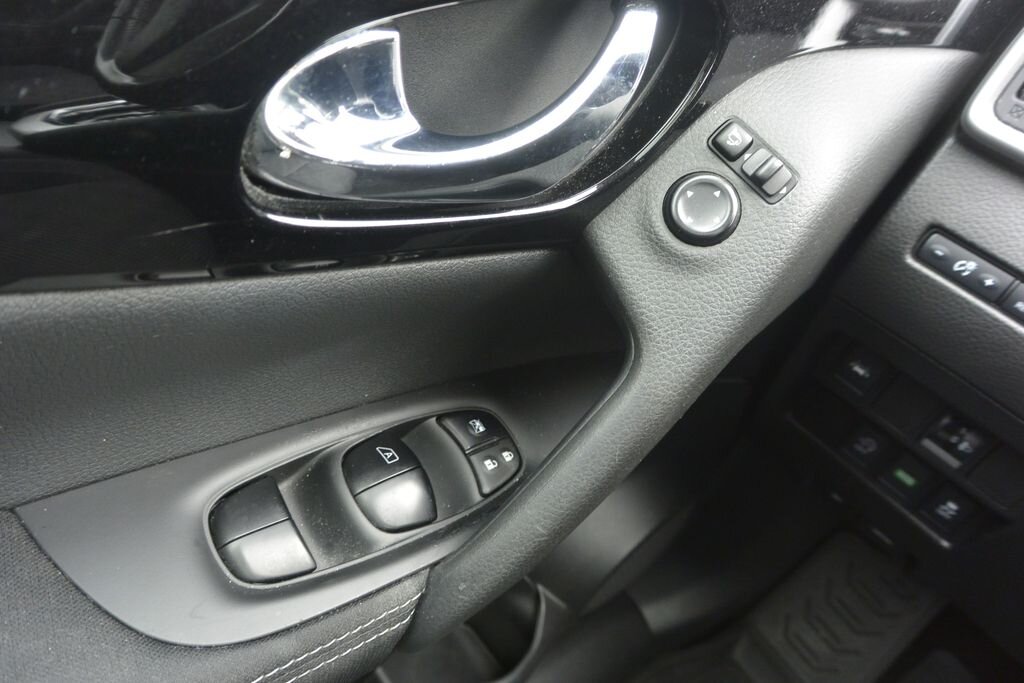 Nissan Qashqai SUV / Terénní 1,2 l 85 kw