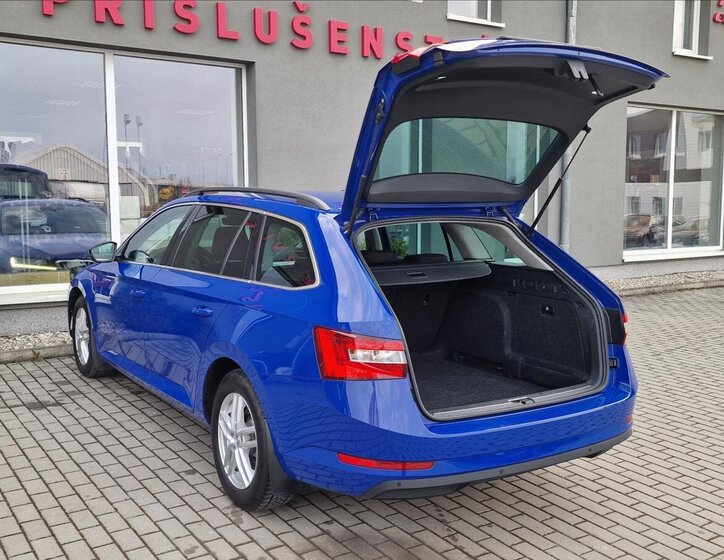 Škoda Superb Kombi 2,0 l 110 kw