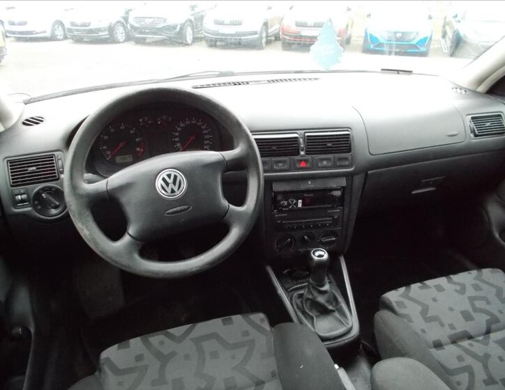 Volkswagen Golf 17