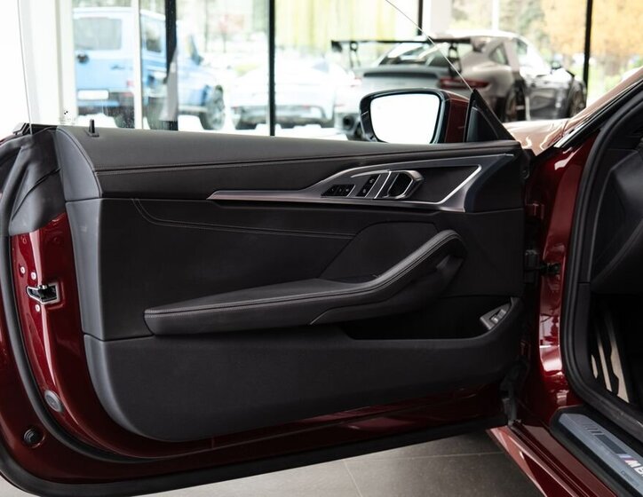 BMW Řada 8 Kupé 4,4 l 390 kw