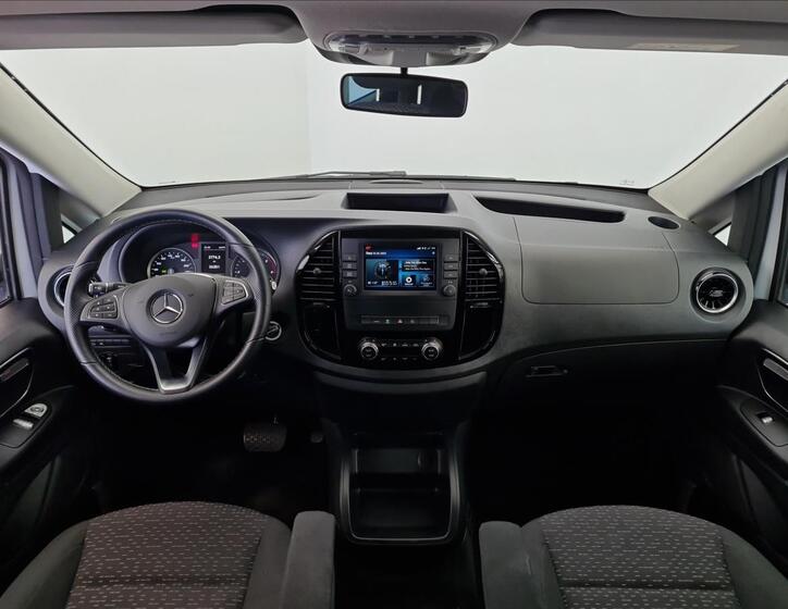 Mercedes-Benz Vito 13