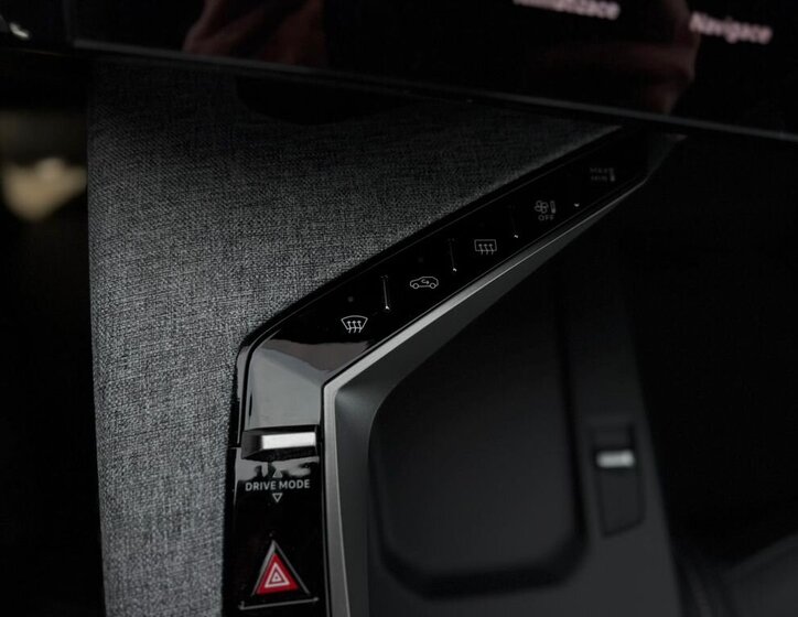 Peugeot 3008 SUV / Terénní 1,2 l 107 kw