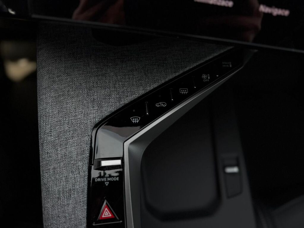 Peugeot 3008 SUV / Terénní 1,2 l 107 kw