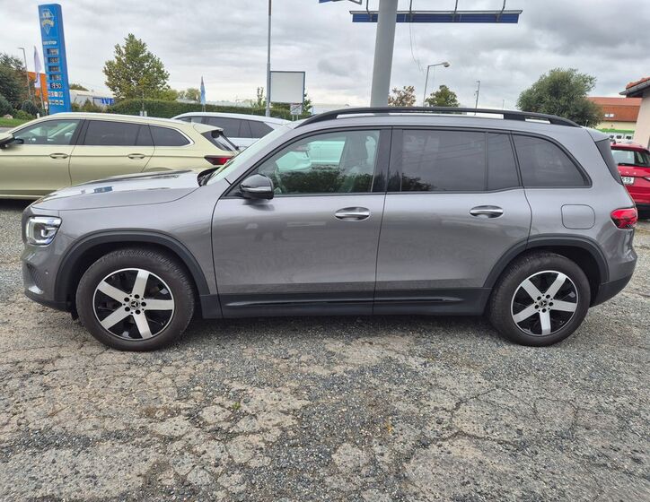 Mercedes-Benz GLB 8