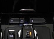 Opel Grandland SUV / Terénní 1,2 l 96 kw