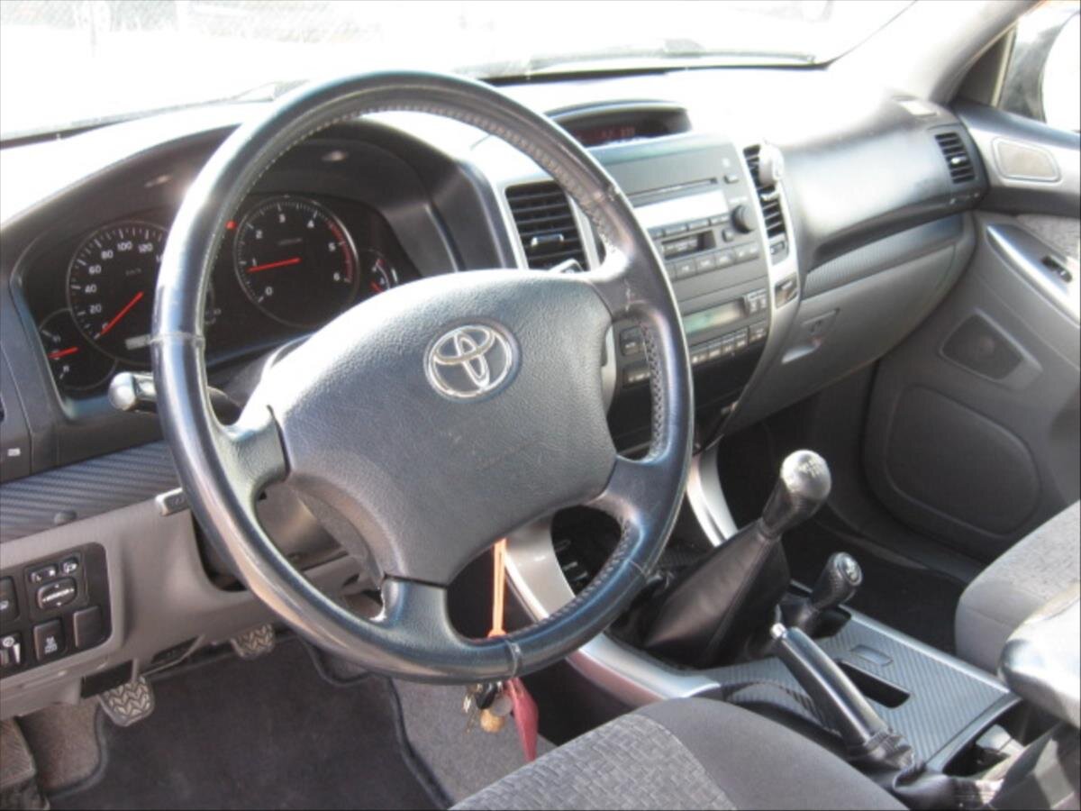Toyota Land Cruiser SUV / Terénní 3,0 l 122 kw