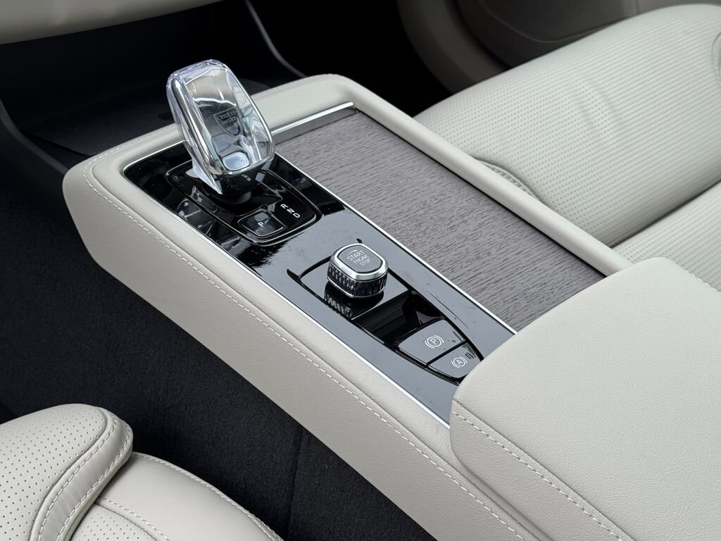 Volvo XC90 SUV / Terénní 2,0 l 184 kw