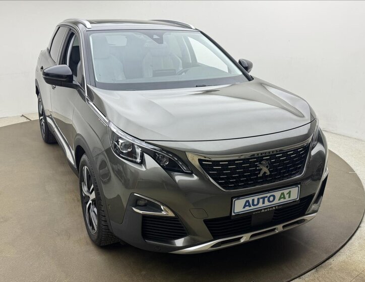 Peugeot 3008 SUV / Terénní 1,2 l 96 kw