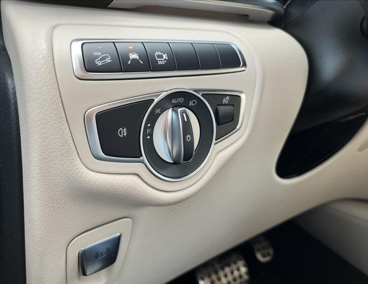 Mercedes-Benz Třídy V MPV 2,0 l 174 kw