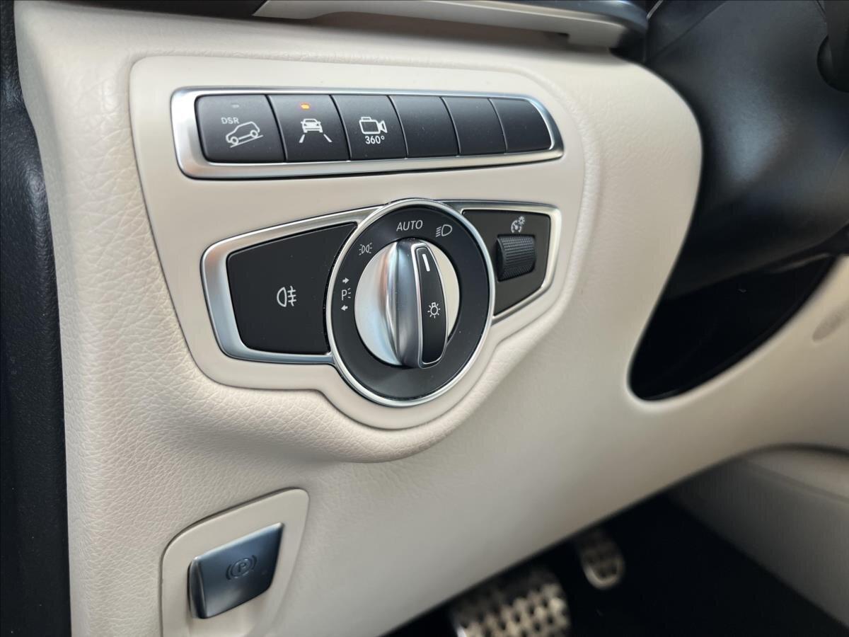 Mercedes-Benz Třídy V MPV 2,0 l 174 kw