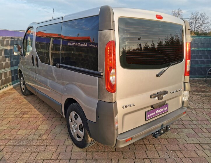 Opel Vivaro Kombi 2,0 l 84 kw